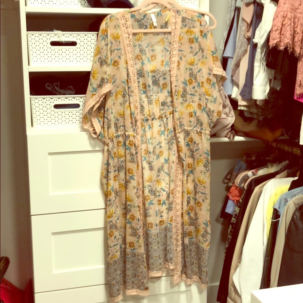 Floral blush kimono